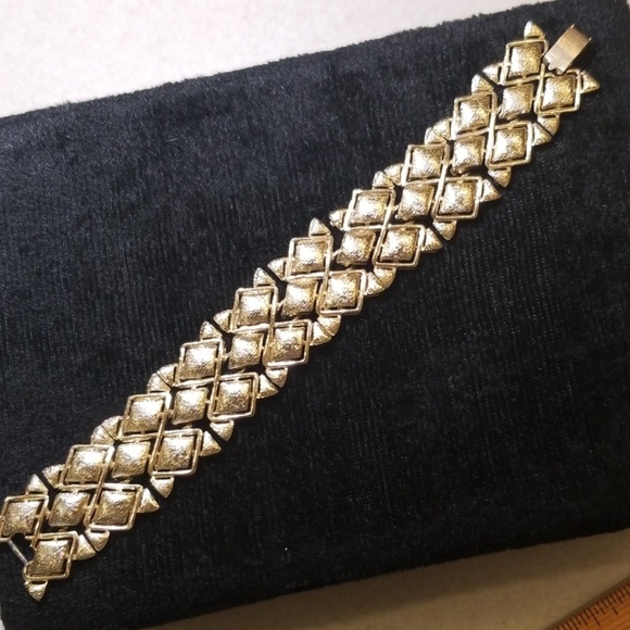 2 Vintage Bracelets - Picture 4 of 8